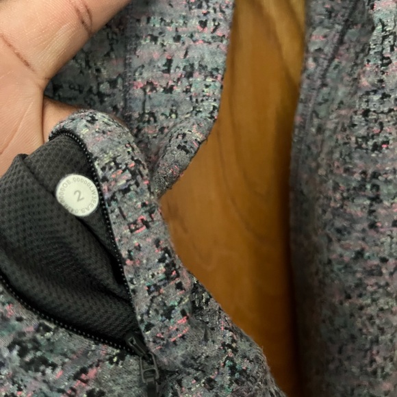 LULULEMON Runderful Long Sleeve 4 - Picture 6 of 13